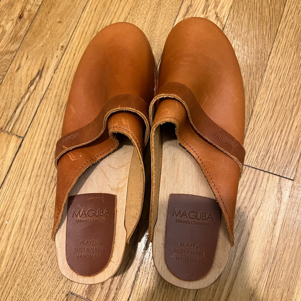 Maguba Women's Tan Leather Mules